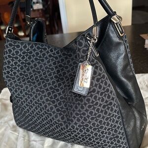 Coach Madison Black Signature Hobo Shoulder Bag